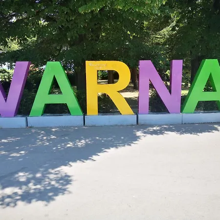 New Charming Residential Apartamento Varna